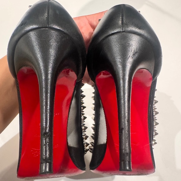 Louboutin - Picture 2 of 5